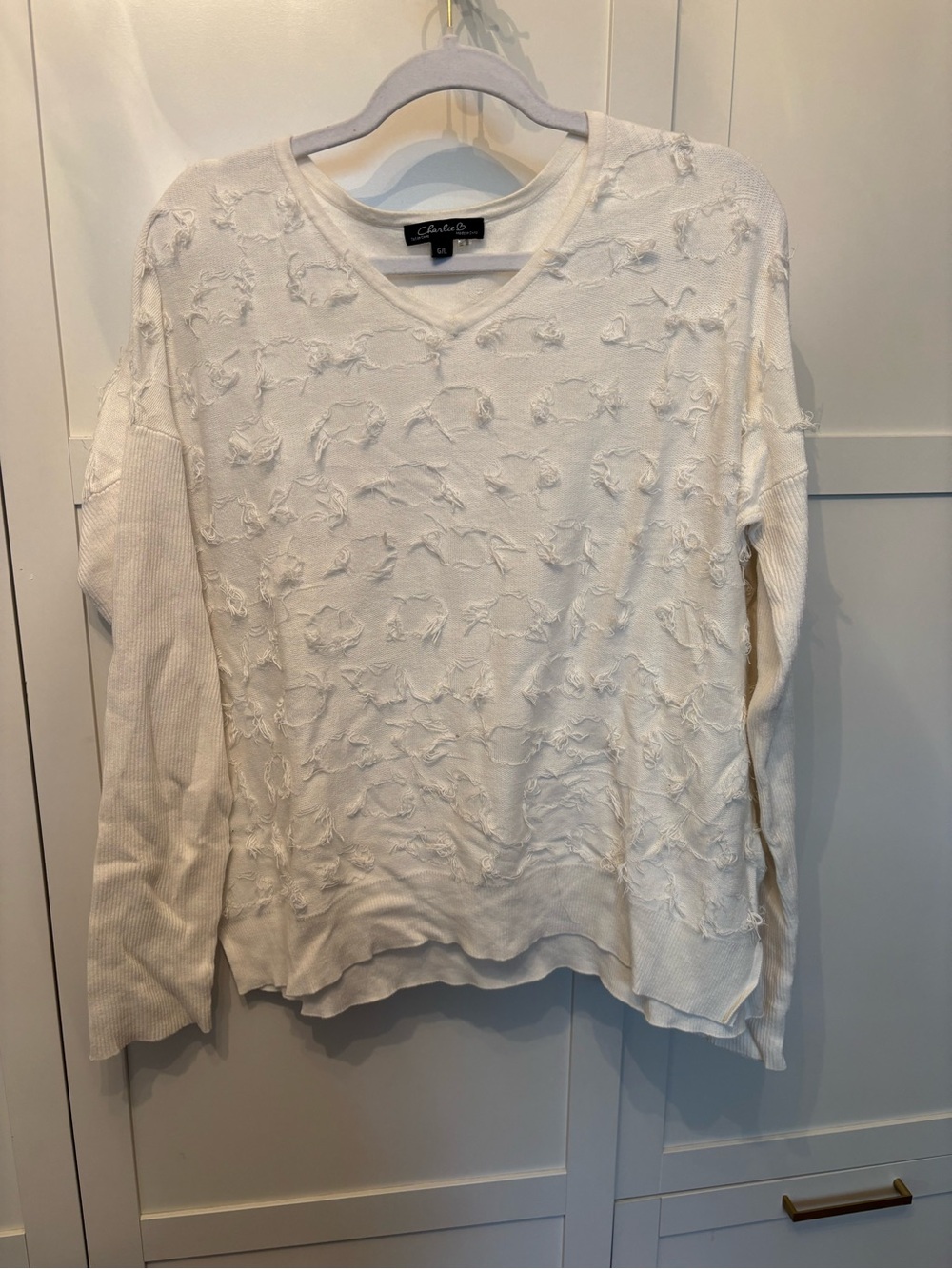 White Textured V-Neck Sweater - Women's